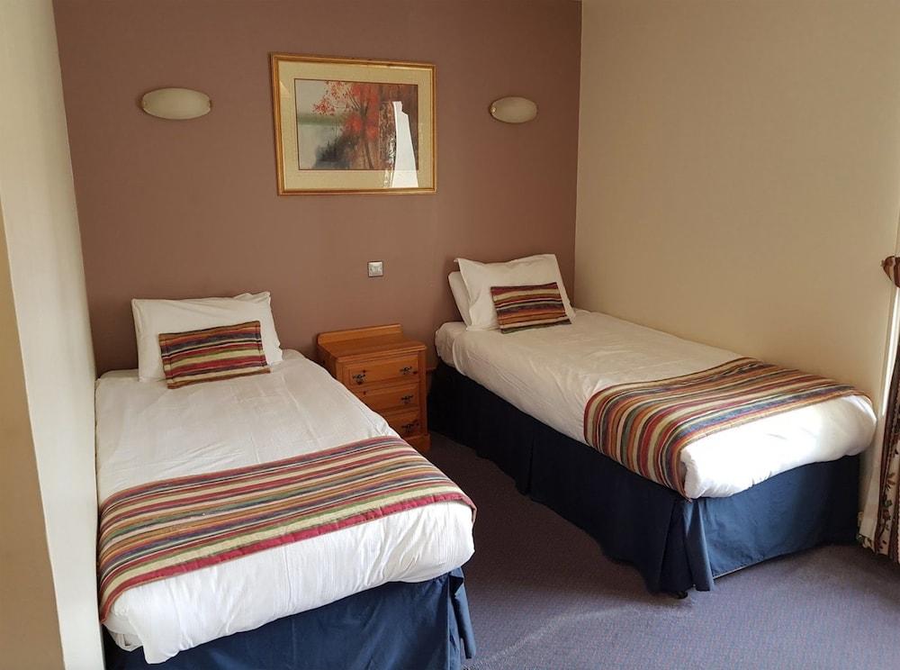 Pentland Hotel Терсо Екстериор снимка