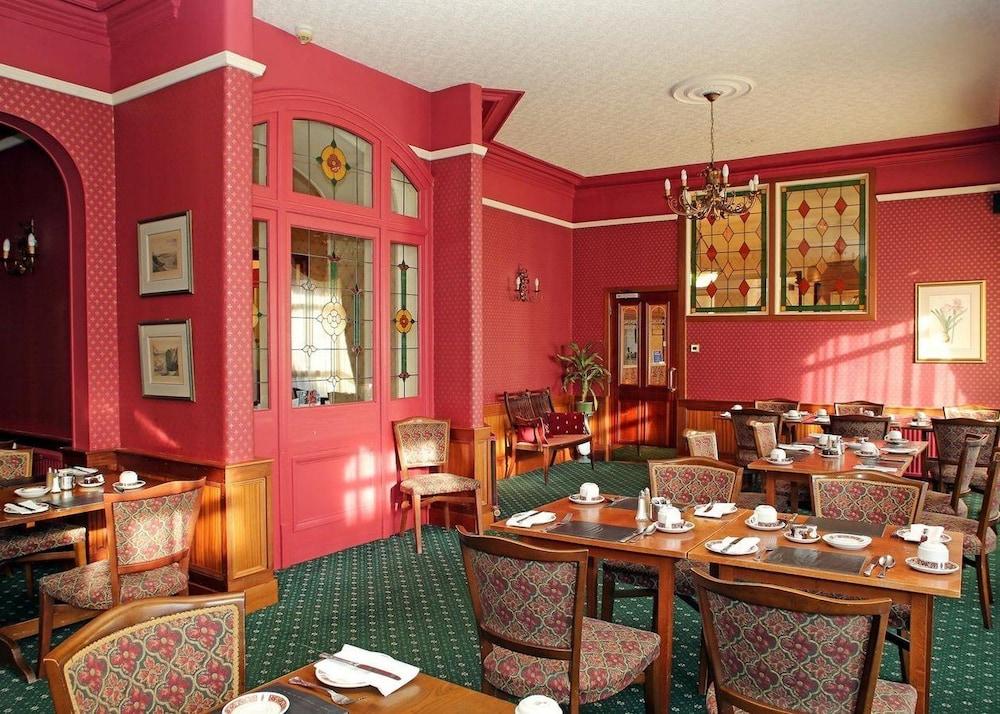 Pentland Hotel Терсо Екстериор снимка