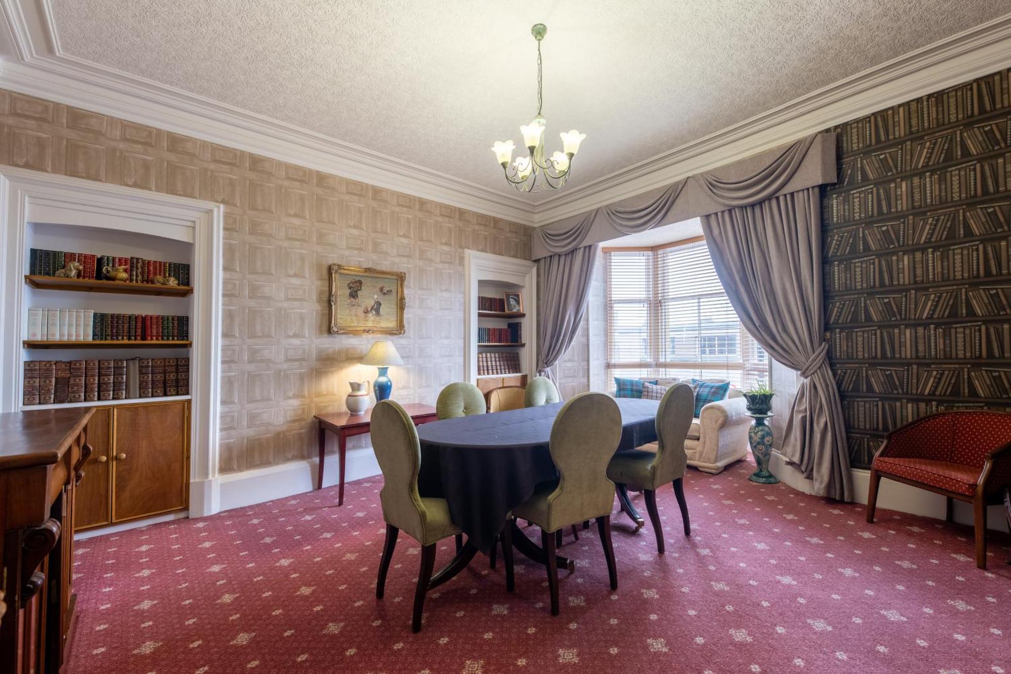 Pentland Hotel Терсо Екстериор снимка